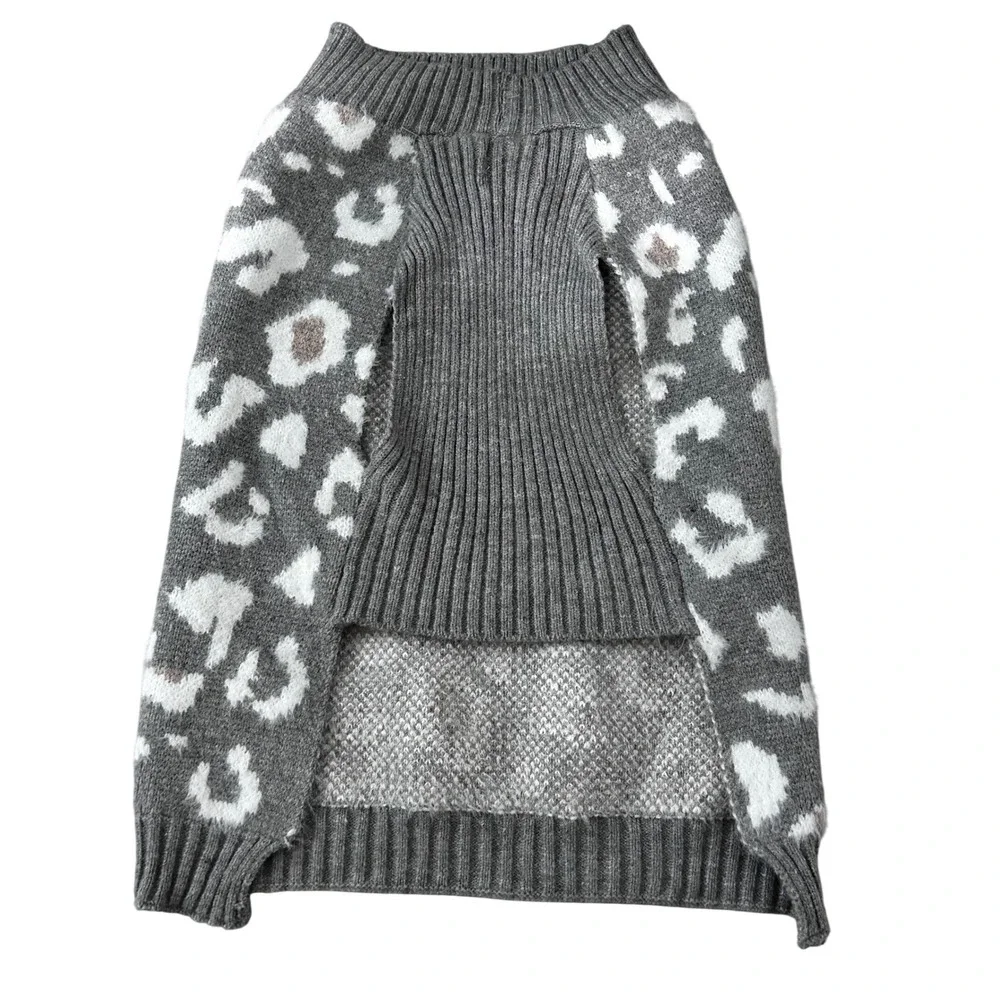 Isaac Mizrahi Super Soft‎ Grey and White Dog Sweater Size Medium NWT